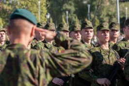 Восстановление литовского гражданства и служба в литовских вооруженных силах. Военная служба в Литве
